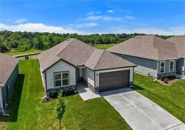 Photo 1 of Single family home for sale at 20330 West 195th St, Spring Hill, KS 66083 | MLS# 2642379 | Listing updated on 2026-09-16