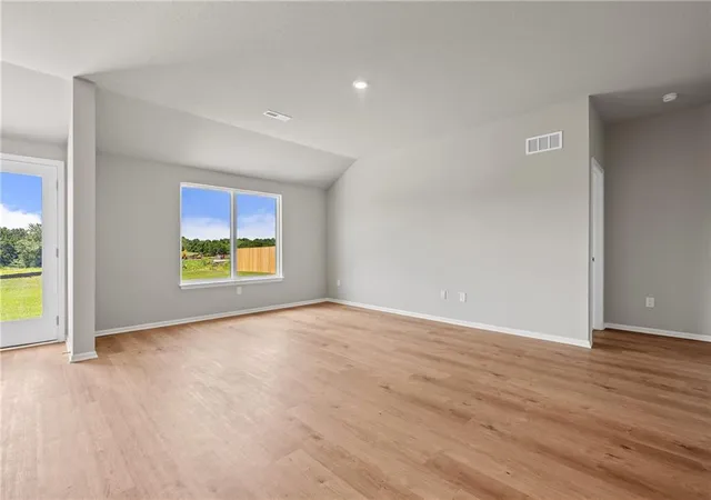 Photo 4 of Single family home for sale at 20330 West 195th St, Spring Hill, KS 66083 | MLS# 2642379 | Listing updated on 2026-09-16