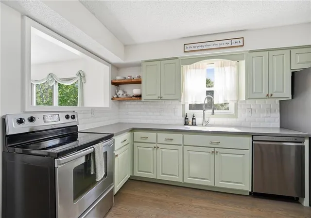 Photo 3 of Single family home for sale at 6122 N Coventry Ave, Kansas City, MO 64151 | MLS# 2642380 | Listing updated on 2026-09-19