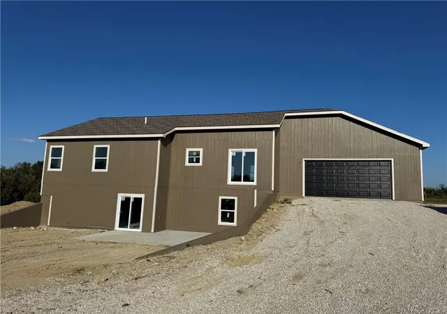 Photo 10 of Single family home for sale at 1688 Northwest 145th Rd, Kingsville, MO 64061 | MLS# 2642385 | Listing updated on 2026-09-17