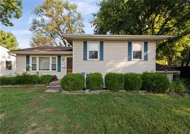 Photo 1 of Single family home for sale at 4508 Ne 49th Terrace, Kansas City, MO 64119 | MLS# 2642386 | Listing updated on 2026-09-16