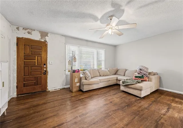 Photo 3 of Single family home for sale at 4508 Ne 49th Terrace, Kansas City, MO 64119 | MLS# 2642386 | Listing updated on 2026-09-16