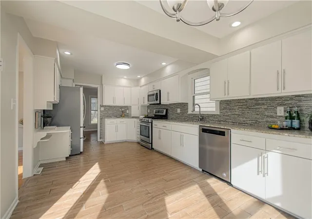 Photo 2 of Single family home for sale at 9531 Beverly Dr, Overland Park, KS 66207 | MLS# 2642387 | Listing updated on 2026-09-19