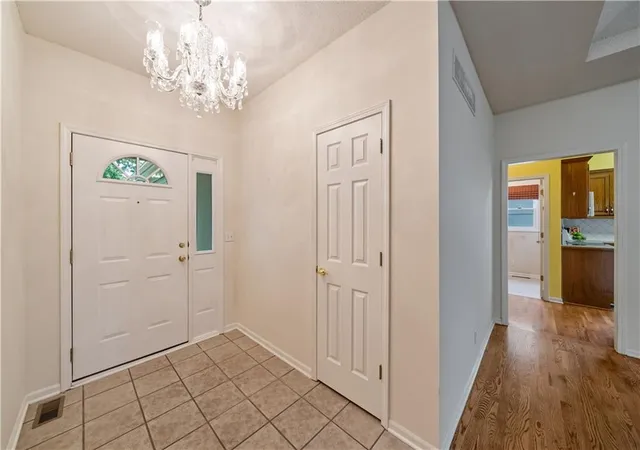Photo 4 of Sale Pending at 18404 Ash St, Gardner, KS 66030 | MLS# 2642393 | Listing updated on 2026-09-28