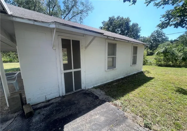 Photo 3 of Single family home for sale at 321 2nd Street, Chetopa, KS 67336 | MLS# 2642397 | Listing updated on 2026-09-17