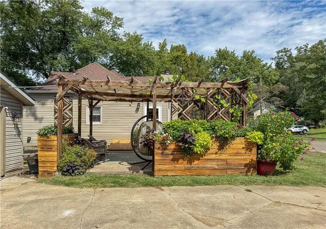 Photo 26 of Single family home for sale at 1001 W 10th Street, Sedalia, MO 65301 | MLS# 2642399 | Listing updated on 2026-10-06