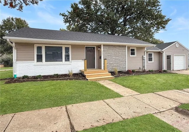 Photo 1 of Single family home for sale at 2601 Cherry St, Higginsville, MO 64037 | MLS# 2642403 | Listing updated on 2026-10-29