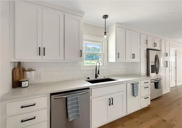 Photo 4 of Single family home for sale at 2601 Cherry St, Higginsville, MO 64037 | MLS# 2642403 | Listing updated on 2026-10-29
