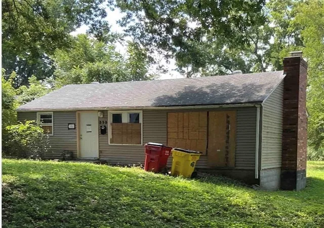 Photo 1 of Sale Pending at 332 N Cedar Ave, Independence, MO 64053 | MLS# 2642405 | Listing updated on 2026-10-07