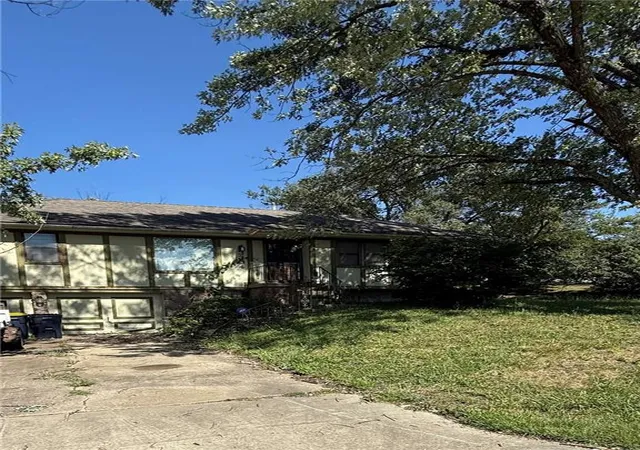 Photo 1 of Single family home for sale at Southern Hills Dr, Kansas City, MO 64137 | MLS# 2642408 | Listing updated on 2026-09-16