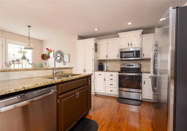 Photo 4 of Single family home for sale at 8211 NE 98th Street, Kansas City, MO 64157 | MLS# 2642410 | Listing updated on 2026-10-16
