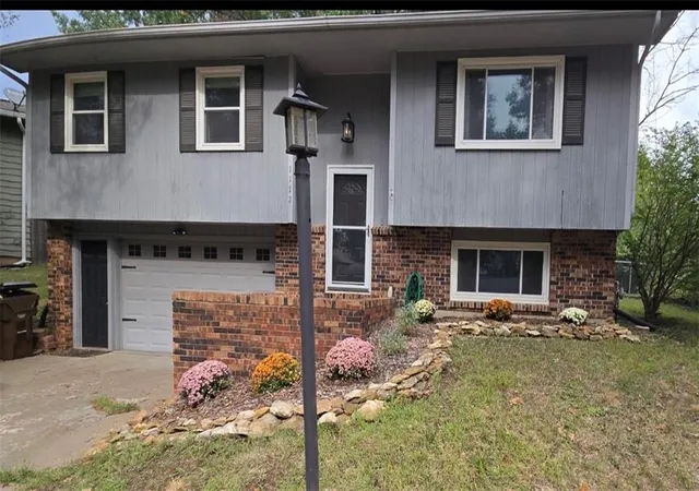 Photo 3 of Single family home for sale at 1112 Randall Rd, Lawrence, KS 66049 | MLS# 2642412 | Listing updated on 2026-10-03