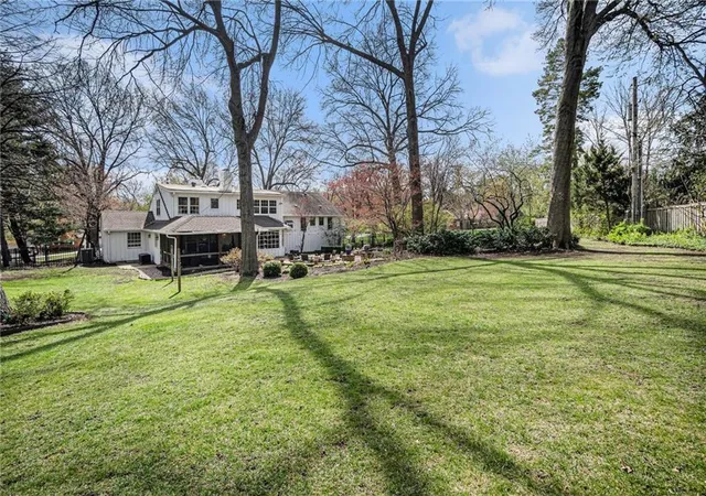 Photo 3 of Single family home for sale at 6530 Overhill Rd, Mission Hills, KS 66208 | MLS# 2642413 | Listing updated on 2026-09-16