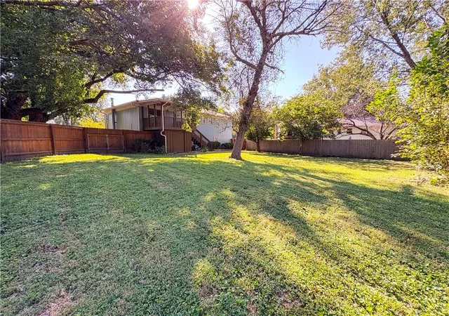 Photo 2 of Single family home for sale at 115 Fairview Ave, Warrensburg, MO 64093 | MLS# 2642417 | Listing updated on 2026-09-17