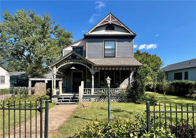 Photo 1 of Single family home for sale at 808 Mississippi St, Lawrence, KS 66044 | MLS# 2642418 | Listing updated on 2026-09-17