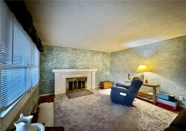 Photo 4 of Single family home for sale at 5821 Rosehill Rd, Shawnee, KS 66216 | MLS# 2642426 | Listing updated on 2026-10-04