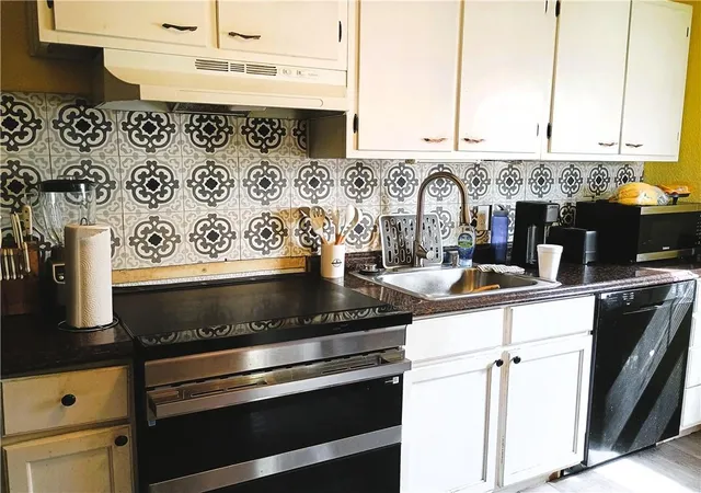 Photo 4 of Single family home for sale at 204 S 2nd Street, Lansing, KS 66043 | MLS# 2642429 | Listing updated on 2026-09-16