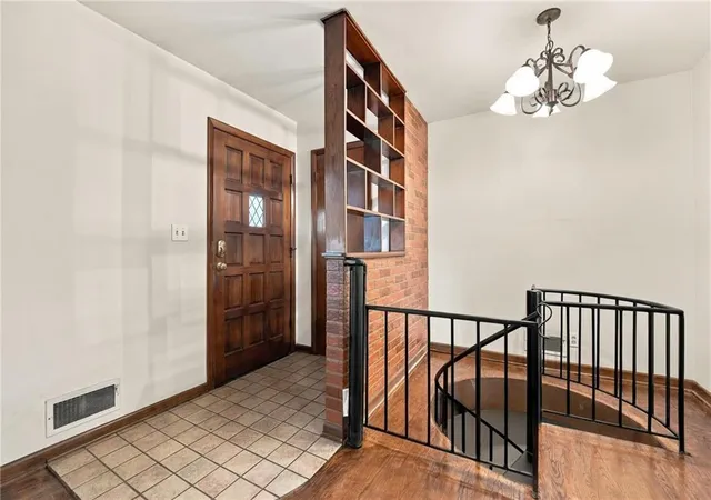 Photo 4 of Single family home for sale at 4814 Arlington Ave, Kansas City, MO 64133 | MLS# 2642430 | Listing updated on 2026-09-19