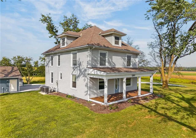Photo 2 of Single family home for sale at 5201 Cook Rd, Saint Joseph, MO 64505 | MLS# 2642432 | Listing updated on 2026-09-17