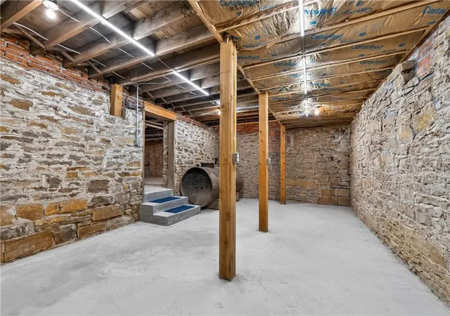 Photo 43 of Single family home for sale at 5201 Cook Rd, Saint Joseph, MO 64505 | MLS# 2642432 | Listing updated on 2026-10-21