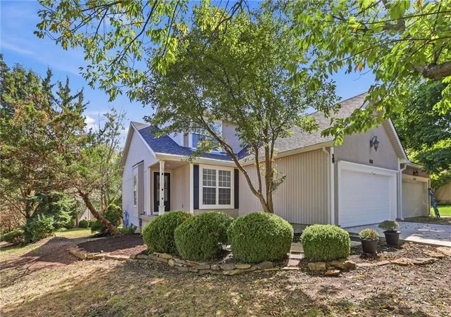 Photo 1 of Multi family home for sale at 7707 W 149th Street, Overland Park, KS 66223 | MLS# 2642441 | Listing updated on 2026-10-01
