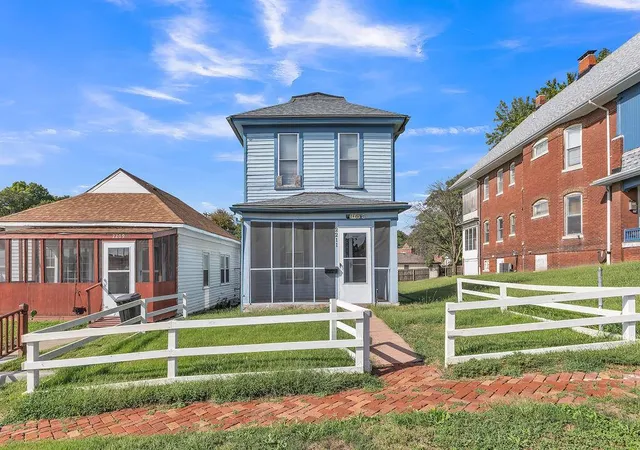 Photo 3 of Single family home for sale at 2211 Jones St, Saint Joseph, MO 64506 | MLS# 2642442 | Listing updated on 2026-09-18