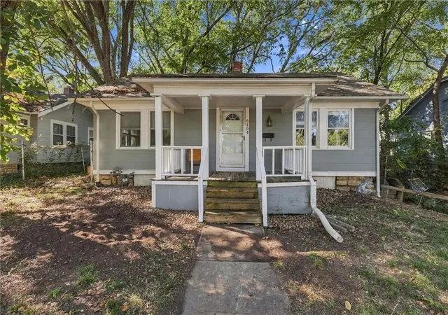 Photo 1 of Single family home for sale at 6104 Tracy Ave, Kansas City, MO 64110 | MLS# 2642443 | Listing updated on 2026-10-08