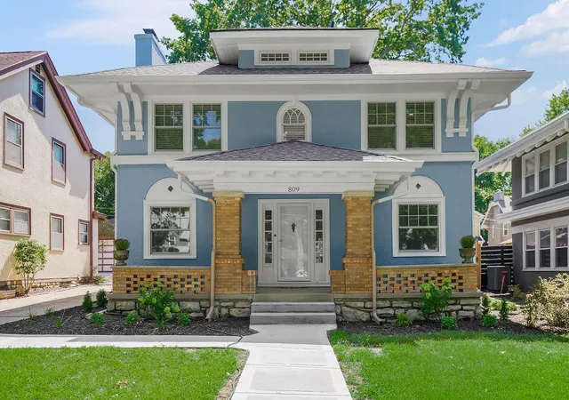 Photo 1 of Single family home for sale at 809 W Gregory Blvd, Kansas City, MO 64114 | MLS# 2642444 | Listing updated on 2026-09-18