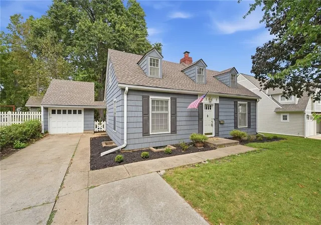 Photo 1 of Single family home for sale at 2808 W 51st Terrace, Westwood, KS 66205 | MLS# 2642446 | Listing updated on 2026-10-09