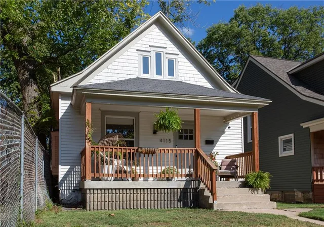 Photo 3 of Single family home for sale at 4115 Tracy Ave, Kansas City, MO 64110 | MLS# 2642456 | Listing updated on 2026-09-18