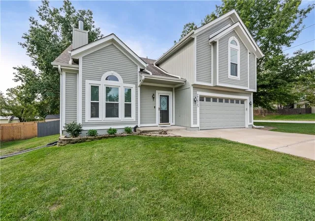Single family home for sale at 21415 W 52nd Street, Shawnee, KS 66218 | MLS# 2642463