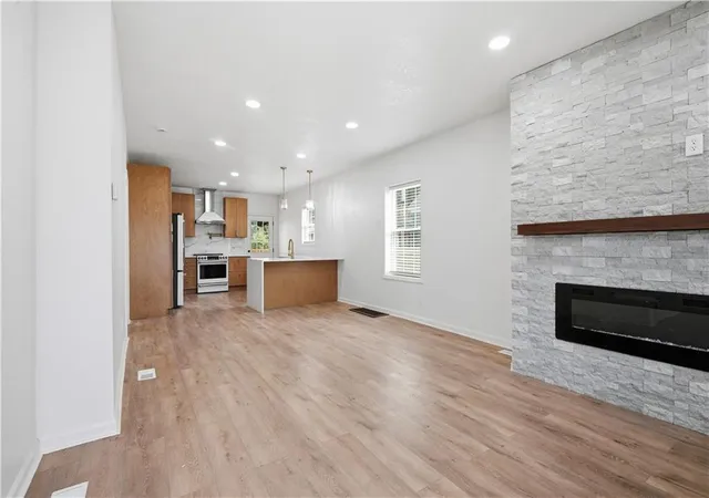 Photo 3 of Single family home for sale at 4529 Wyoming St, Kansas City, MO 64111 | MLS# 2642469 | Listing updated on 2026-09-19