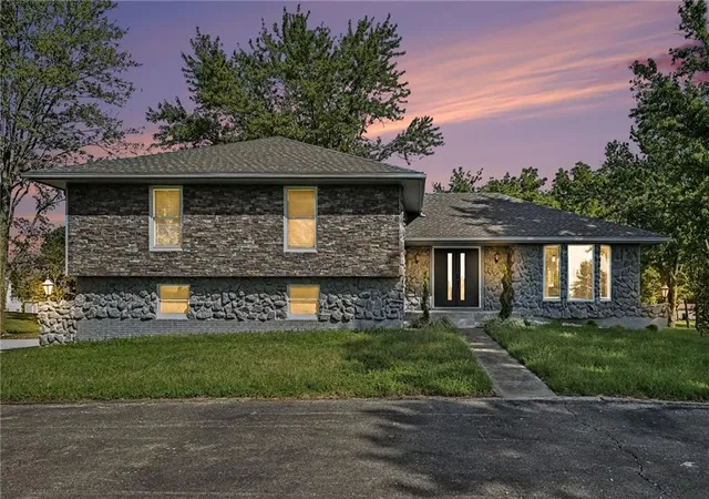 Photo 1 of Single family home for sale at 12223 Hills Rd, Kearney, MO 64060 | MLS# 2642470 | Listing updated on 2026-09-18