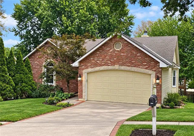 Photo 1 of Single family home for sale at 2919 S Yuma Ct, Independence, MO 64057 | MLS# 2642472 | Listing updated on 2026-10-07