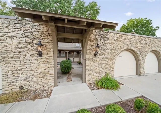 Photo 2 of Condo for sale at 10242 Foster St, Overland Park, KS 66212 | MLS# 2642474 | Listing updated on 2026-10-01