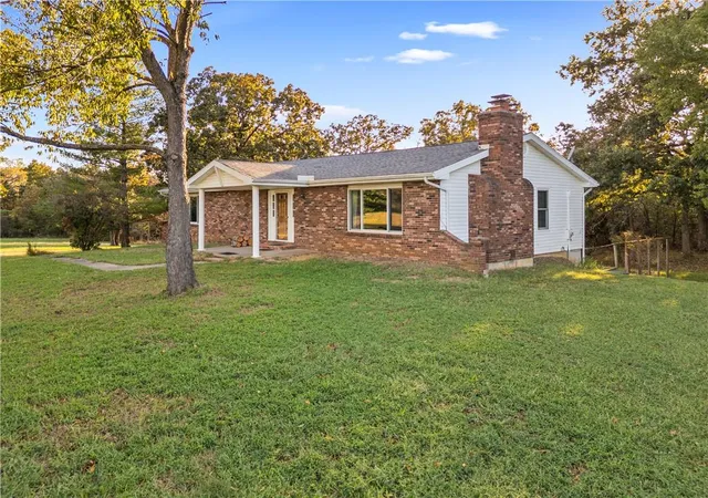 Photo 1 of Sale Pending at 23672 S Bb Hwy, Nevada, MO 64772 | MLS# 2642483 | Listing updated on 2026-09-29