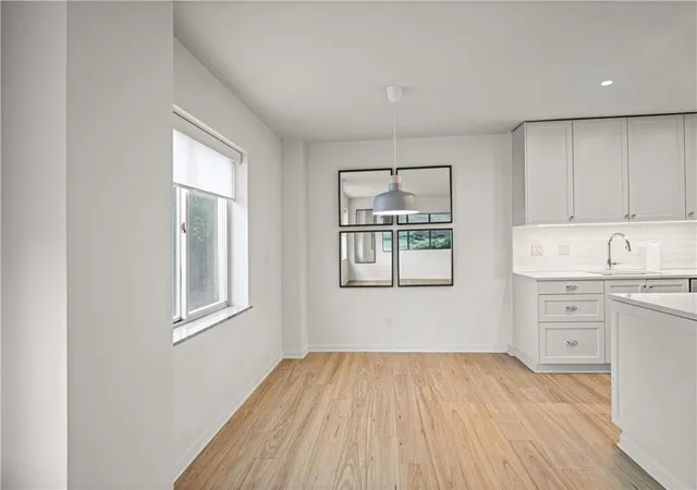 Photo 3 of Condo for sale at 4550 Warwick Blvd #408, Kansas City, MO 64111 | MLS# 2642485 | Listing updated on 2026-09-17