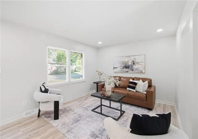 Photo 3 of Single family home for sale at 713 SW Williams St, Lees Summit, MO 64081 | MLS# 2642486 | Listing updated on 2026-10-01