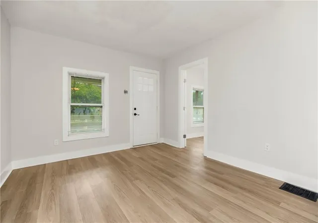 Photo 2 of Single family home for sale at 3911 Myrtle Ave, Kansas City, MO 64130 | MLS# 2642487 | Listing updated on 2026-09-17