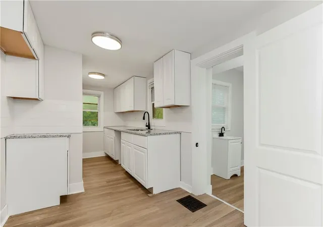 Photo 3 of Single family home for sale at 3911 Myrtle Ave, Kansas City, MO 64130 | MLS# 2642487 | Listing updated on 2026-09-17