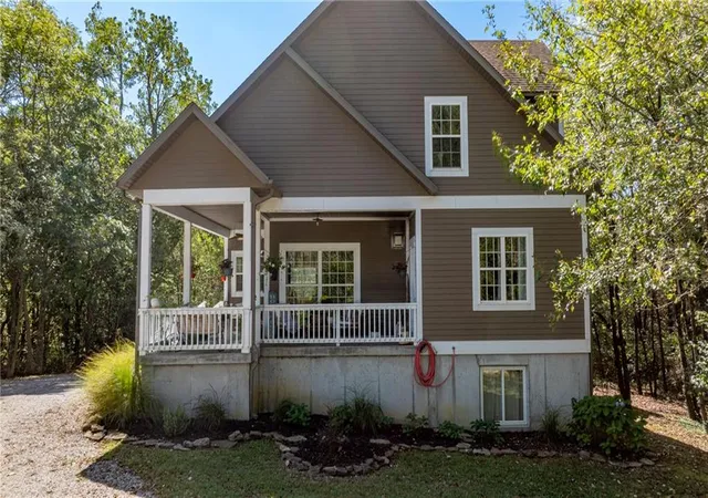 Photo 4 of Sale Pending at 502 E Leighton St, Frontenac, KS 66763 | MLS# 2642491 | Listing updated on 2026-10-07