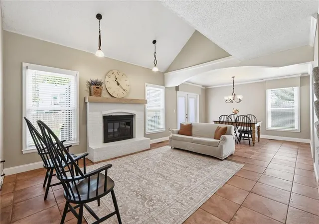 Photo 3 of Sale Pending at 528 NE Bordner Dr, Lee's Summit, MO 64086 | MLS# 2642492 | Listing updated on 2026-09-26