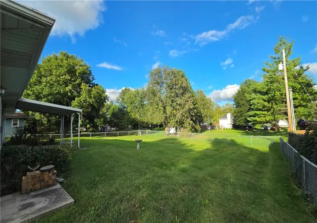 Photo 3 of Sale Pending at 609 Park St, Lathrop, MO 64465 | MLS# 2642495 | Listing updated on 2026-10-01