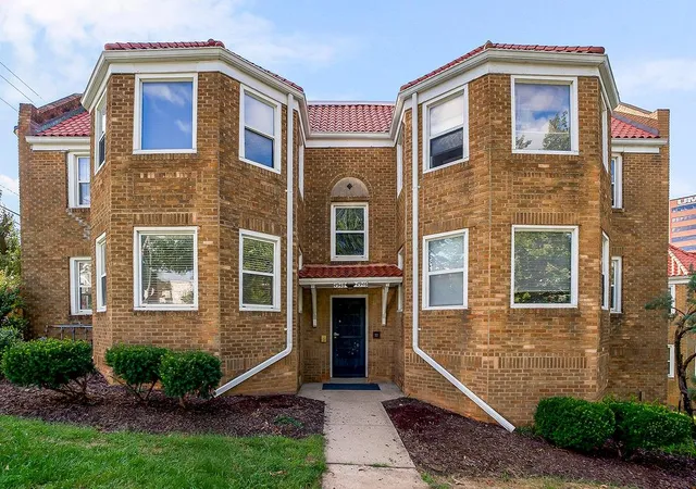 Photo 1 of Condo for sale at 4948 Walnut St #1S, Kansas City, MO 64112 | MLS# 2642505 | Listing updated on 2026-09-24