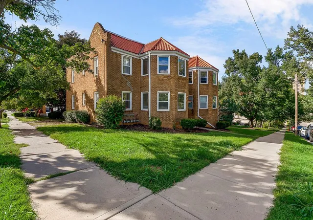 Photo 2 of Condo for sale at 4948 Walnut St #1S, Kansas City, MO 64112 | MLS# 2642505 | Listing updated on 2026-09-24
