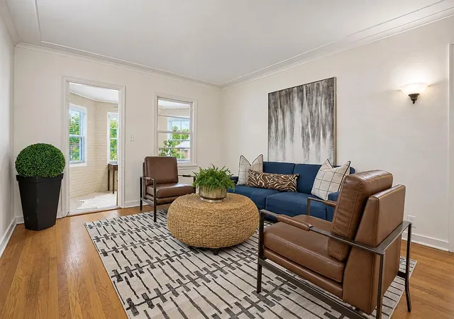Listing Photo 5 - Condo for sale in building located at 4948 Walnut St, Kansas, MO 64112 - Unit #1S