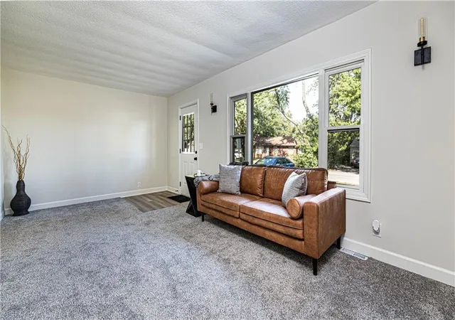 Photo 3 of Single family home for sale at 610 SW Browning Ave, Lees Summit, MO 64063 | MLS# 2642512 | Listing updated on 2026-09-17