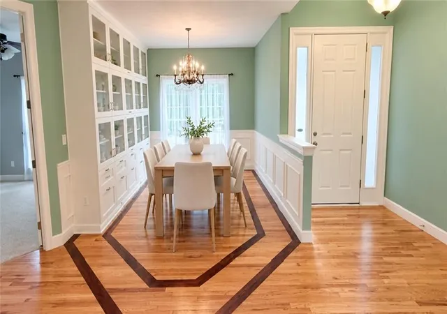 Photo 4 of Single family home for sale at 10108 N Willow Ave, Kansas City, MO 64157 | MLS# 2642518 | Listing updated on 2026-09-30