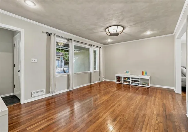 Photo 3 of Sale Pending at 8025 Dearborn Dr, Prairie Village, KS 66208 | MLS# 2642520 | Listing updated on 2026-09-27