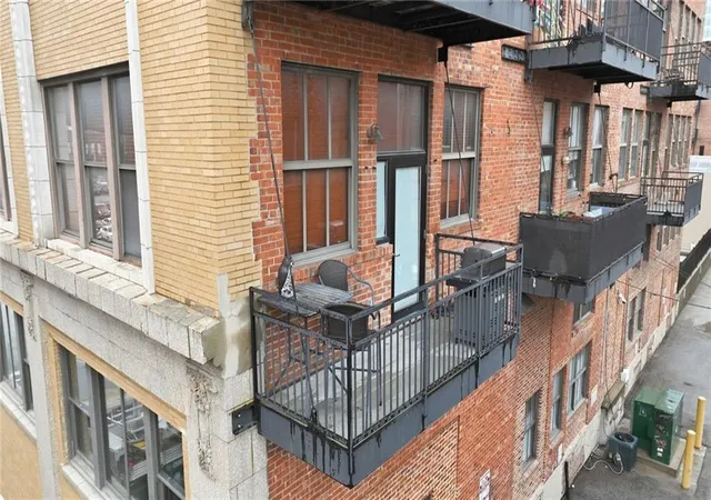 Photo 3 of Condo for sale at 1535 Walnut St #304, Kansas City, MO 64108 | MLS# 2642525 | Listing updated on 2026-10-03